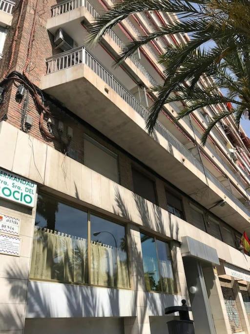 Piso En Primera Linea De Playa Del Postiguet Alicante Exterior photo